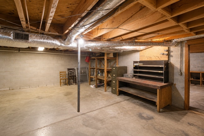 Building Photo - 3-Bedroom Home with Finished Basement, Garage & Huge Yard
