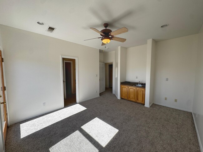 Building Photo - 4629 Spanish Sun Ave NE