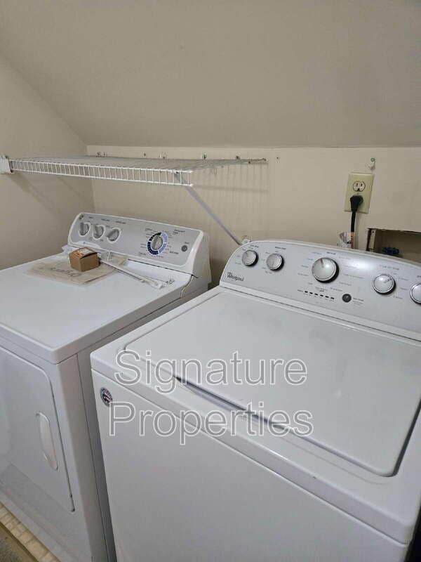 Building Photo - 11812 Marnelan Pl