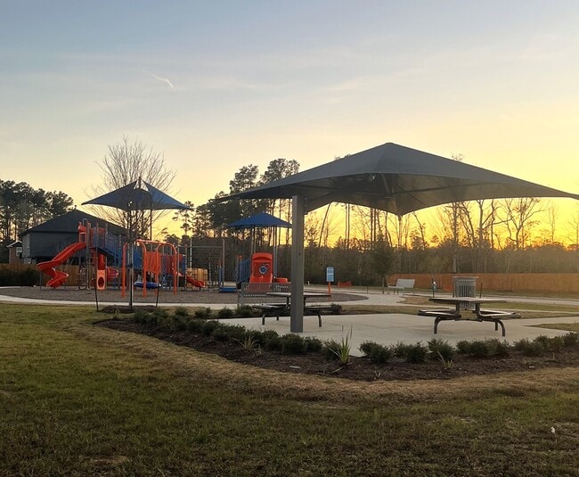 Building Photo - 1520 Crowson Rdg