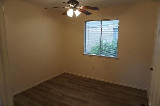 Building Photo - 2790 Tallowood