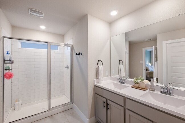 Building Photo - 5609 Jewel Curv