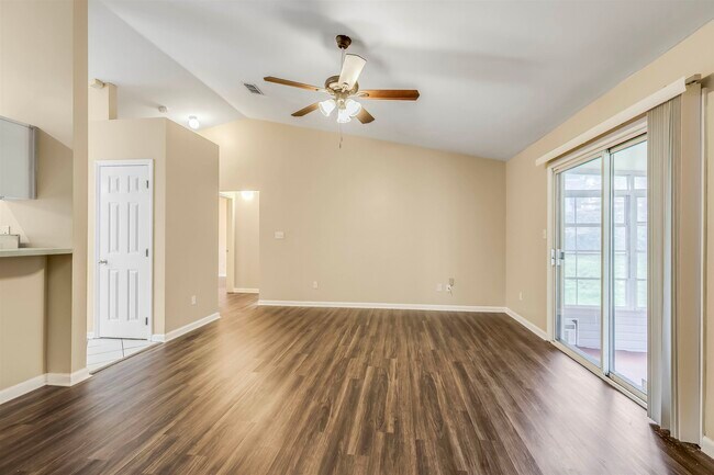 Building Photo - 8524 Bannerman Bluff Dr