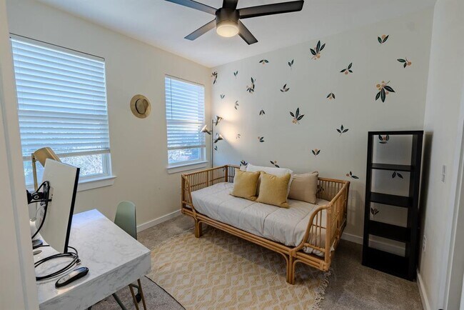 Building Photo - 7609 Bennett Ave