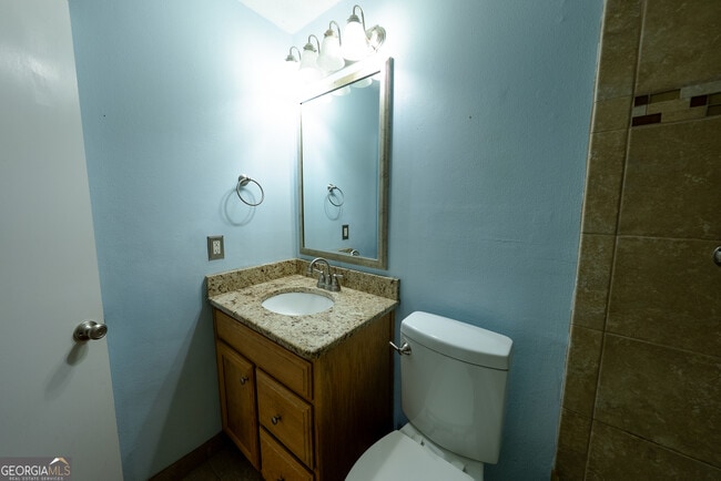 Building Photo - 953 McCullough Rd