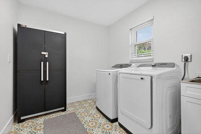 Building Photo - 9627 Althea Way