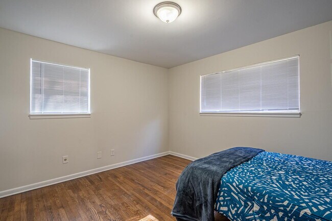 Building Photo - The Forest Haven | Large Forest Haven home with a spacious yard and deck, conveniently located ju...