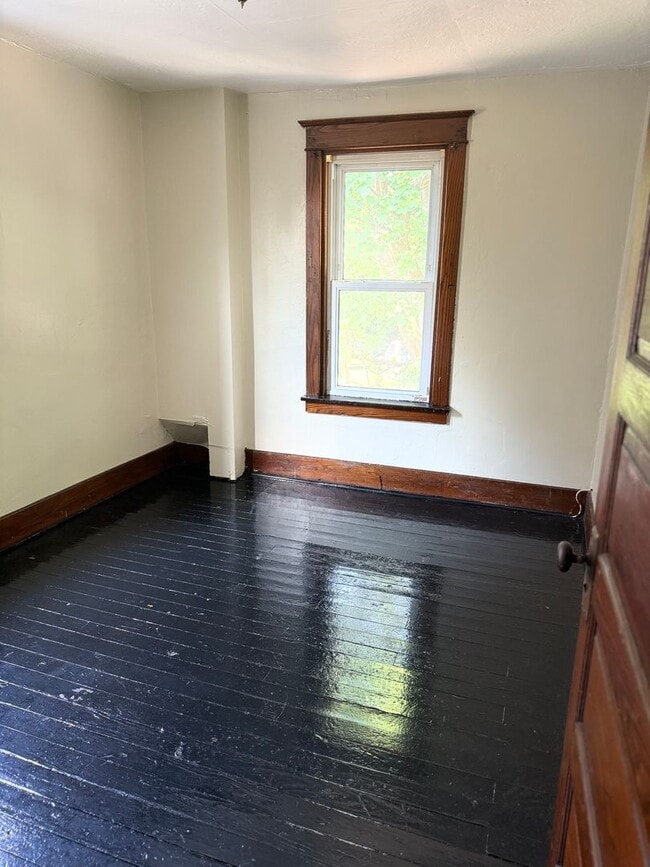 Building Photo - 3 Bedroom 1 Bath in Carlisle, PA!