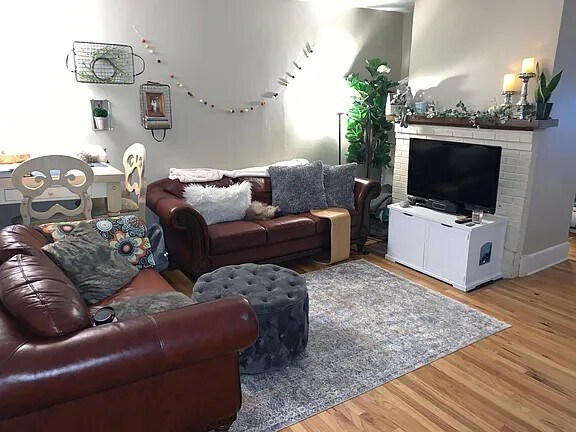 Building Photo - 519 Lawrence St