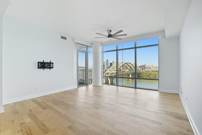 Building Photo - 400 Riverboat Row