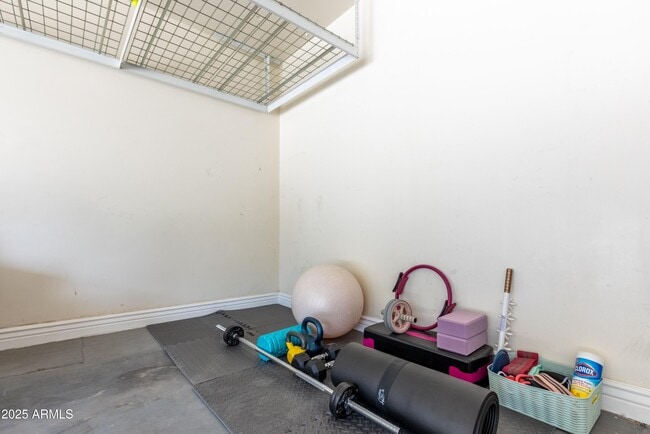 Building Photo - 4030 E Catalina Dr