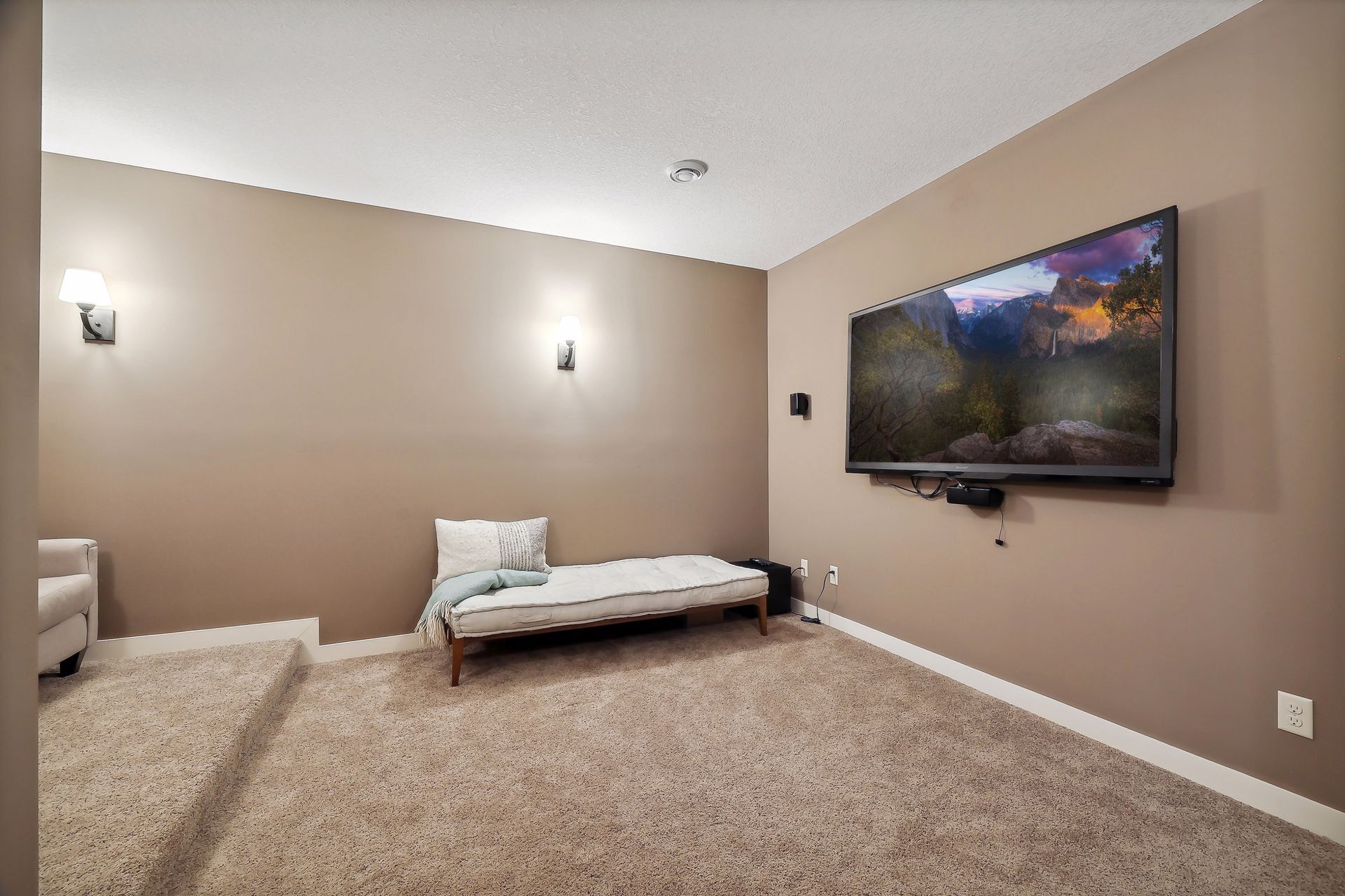 Building Photo - 2019 Louisiana Ave S