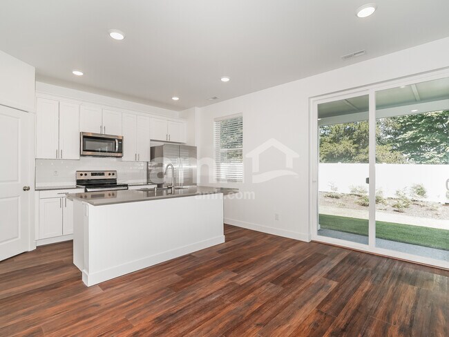 Building Photo - 7615 Verona Loop