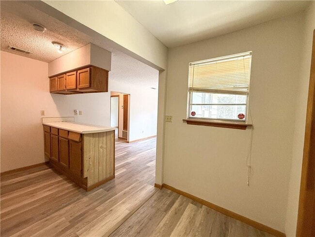 Building Photo - 736 Reynolds Ave