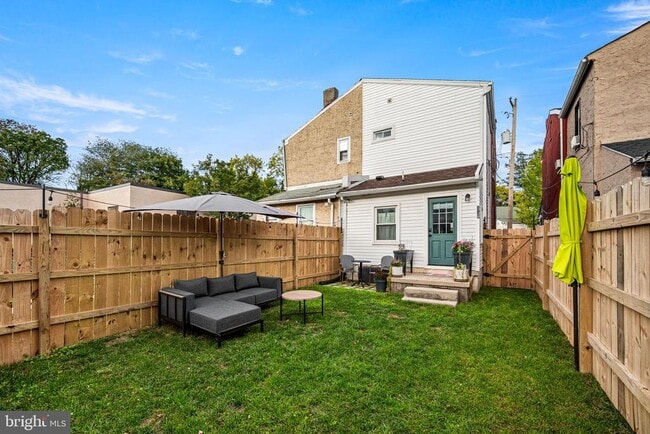 Building Photo - 538 S Adams St