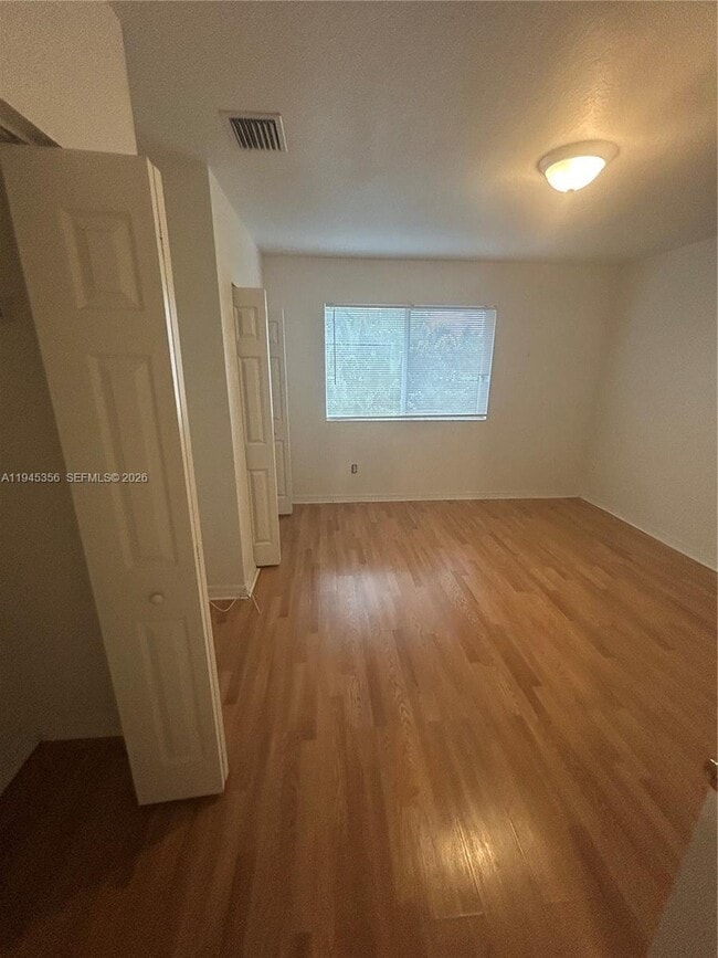 Building Photo - 1916 Alamanda Way