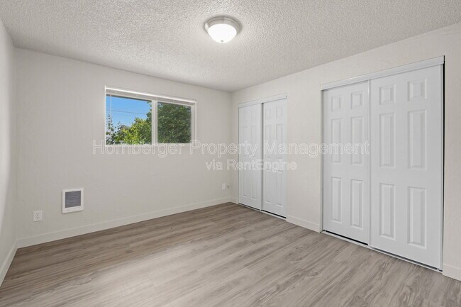 Building Photo - 3939 N Mayfair St