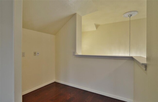 Building Photo - 7430 Boxwood Ridge Ln