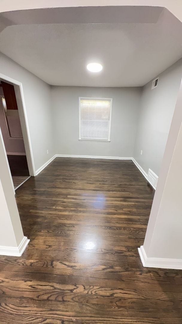 Building Photo - Beautifully Updated 4 bedroom 2 bath