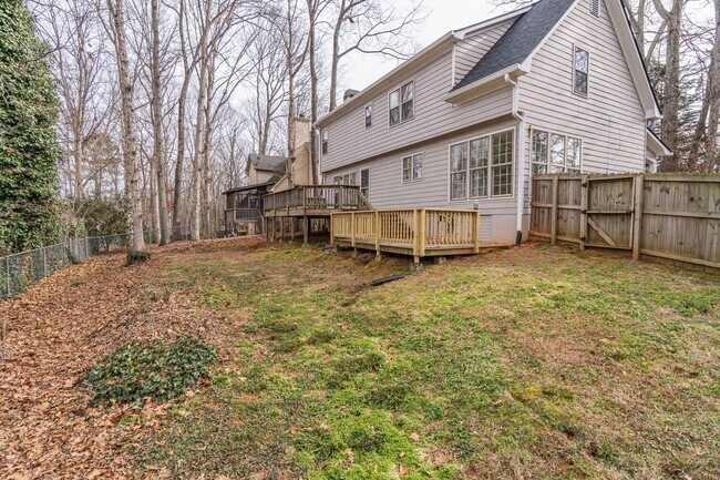 Building Photo - Welcome to this stunning 4-bedroom, 3-bathroom home located in the vibrant neighborhood of Kriste...