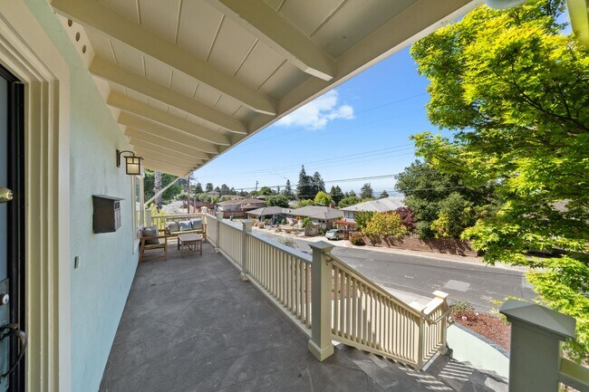 Building Photo - 35 Franciscan Way