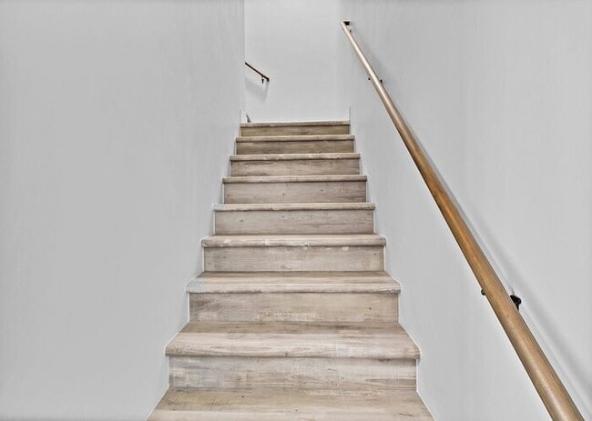 Building Photo - Stylish & Move-In Ready Homes in the Desir...