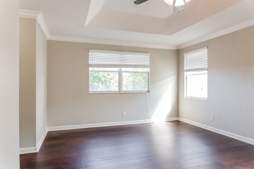 Building Photo - 11961 Donlin Dr