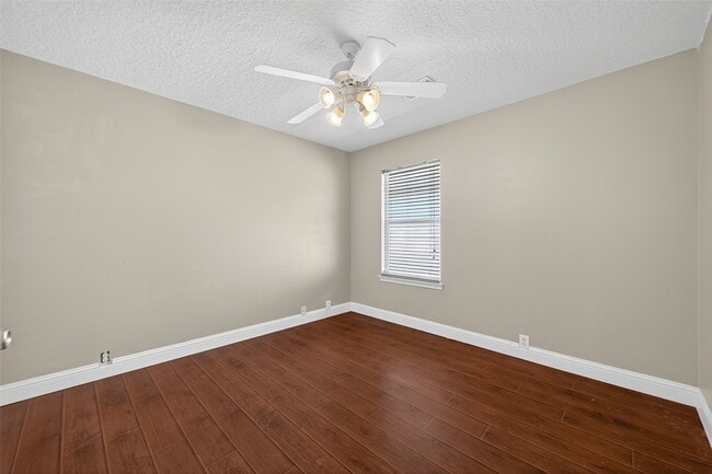 Building Photo - 15003 Sugar Sands Dr