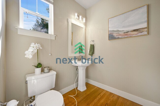 Building Photo - Spacious 4-Bed Home with 2.5 Baths in Beautiful Snoqualmie - 2,460 Sq. Ft. of Comfort Awaits!