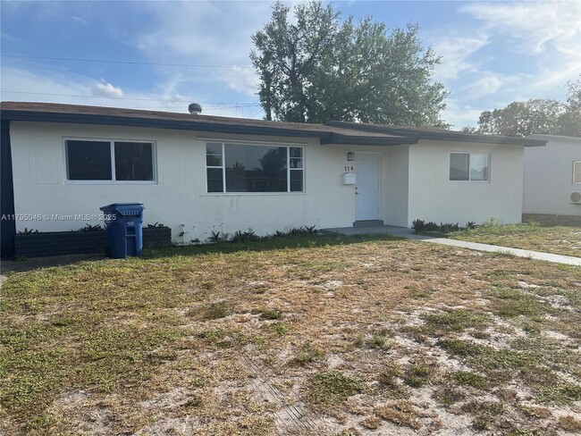 Building Photo - 770 NW 179th St