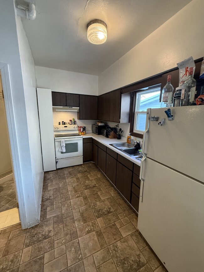 Building Photo - 511 2nd Ave