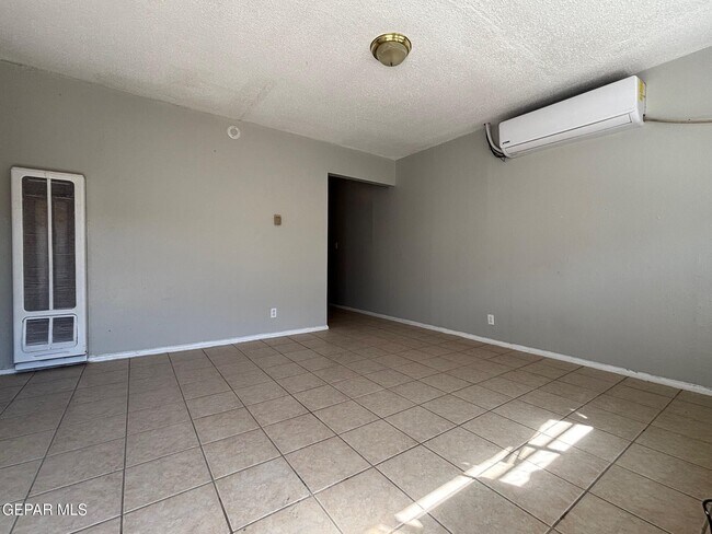 Building Photo - 3906 Harrison Ave