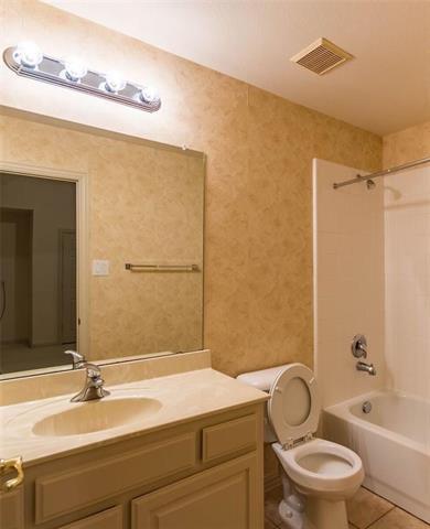 Building Photo - 5717 Sweetbriar Dr