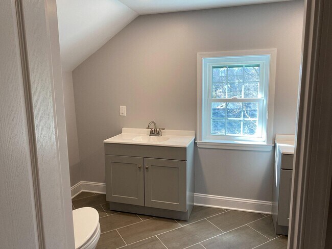 Building Photo - 108 Paoli Pike