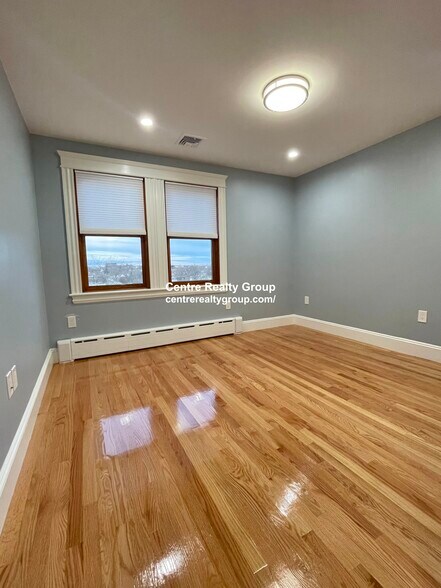 Building Photo - 64 Langley Rd