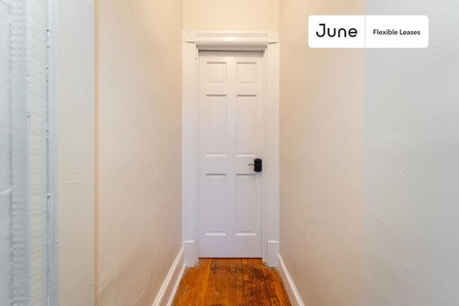 Building Photo - 1443 Parkwood Pl NW