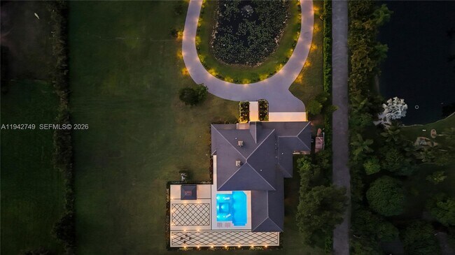 Building Photo - 3320 SW 121st Ave