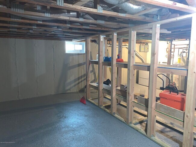 Building Photo - 460 Windham Loop