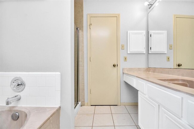 Building Photo - 13546 Cabrera Ln