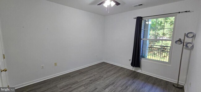Building Photo - 20451 Chesapeake Square