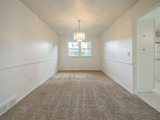 Building Photo - 42195 Park Ridge Rd