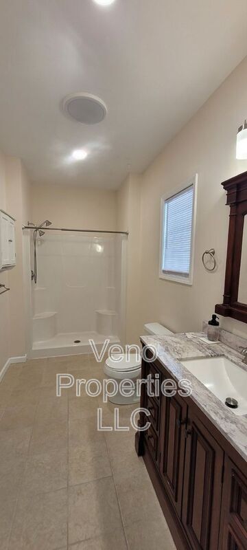 Building Photo - 2057 Rowley Rd