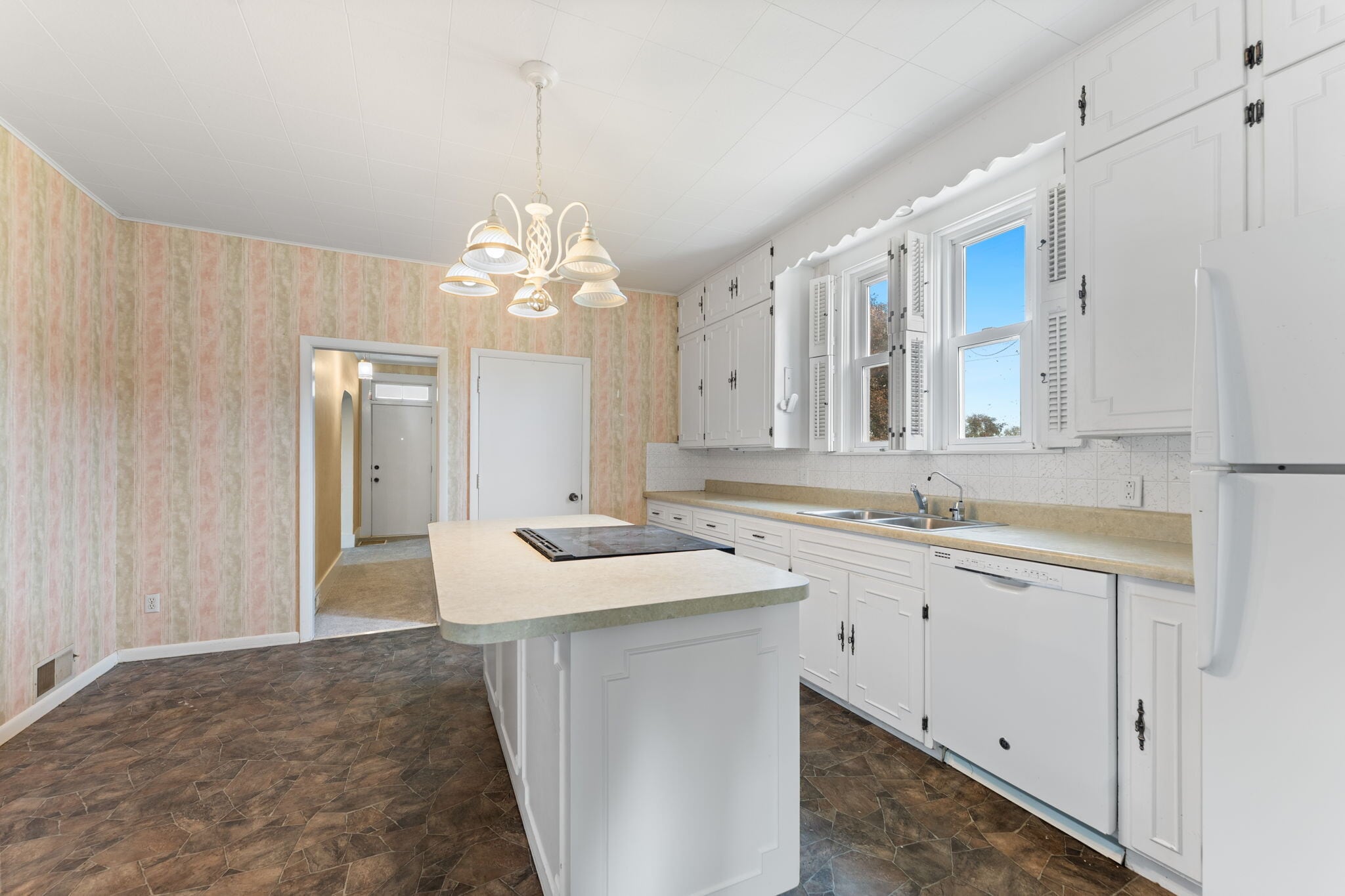 Building Photo - 2442 Mittman Rd