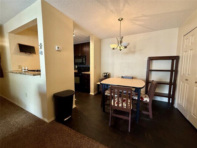 Building Photo - 3705 SW 27th St