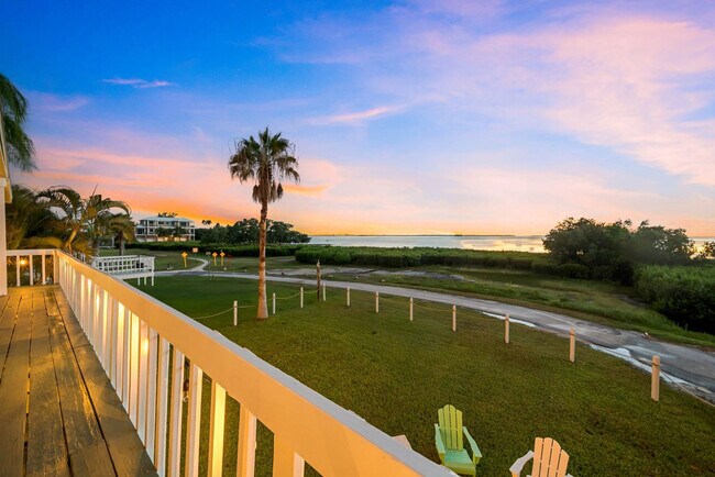 Building Photo - 555 S Gulf Dr