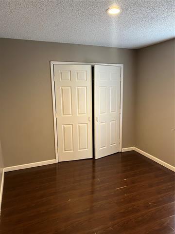 Building Photo - 1910 Whiteoak Dr