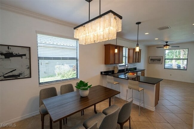 Building Photo - 2769 Via Piazza Loop