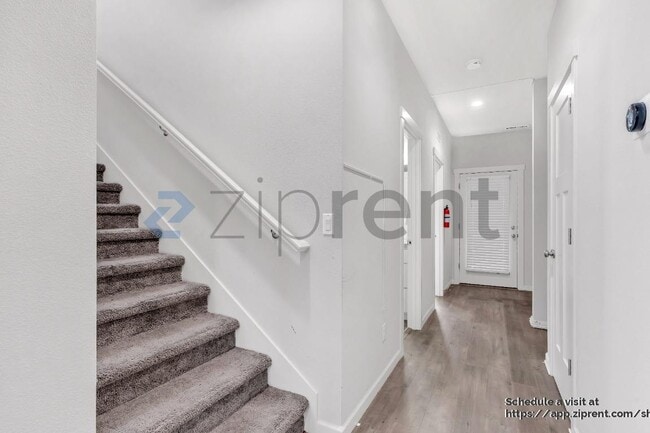 Building Photo - 30970 NW Turel Dr