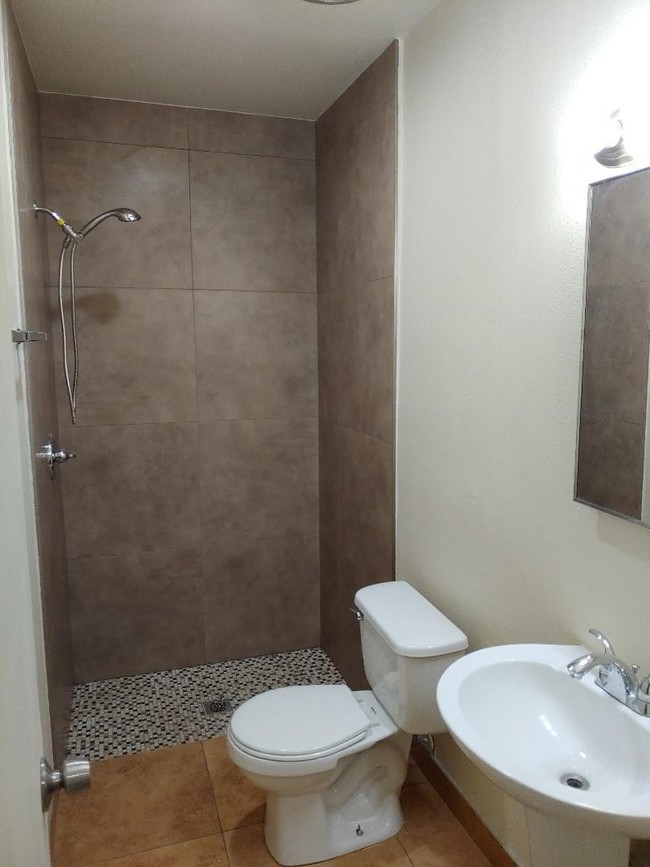 Building Photo - Las Montanas Apartments