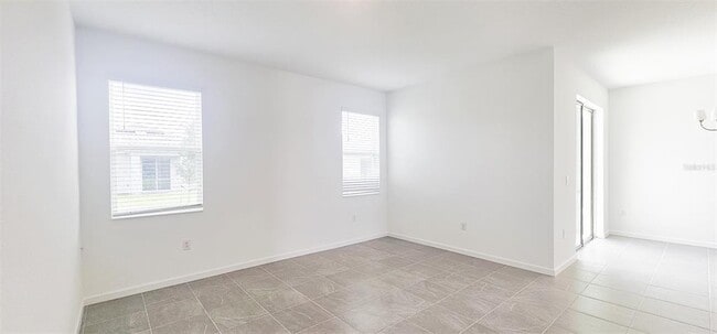 Building Photo - 429 Silver Palm Dr